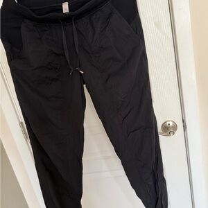 Black Sweatpants with Drawstring Waist and Tapered Leg size 4